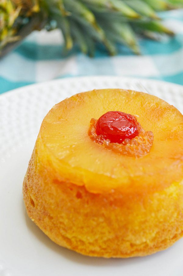 Easy Pineapple Upside Down Cupcakes for Parties